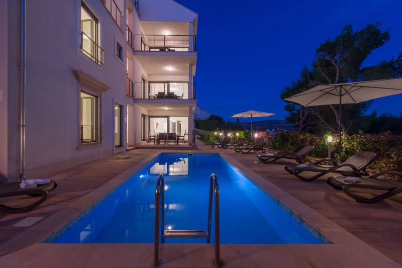 Villa Milna with Swimming Pool Brač