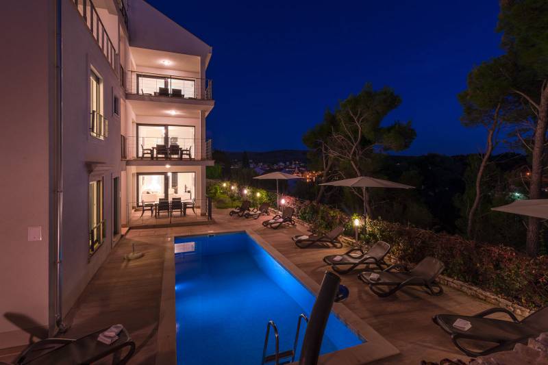 Villa Milna with Swimming Pool Brač