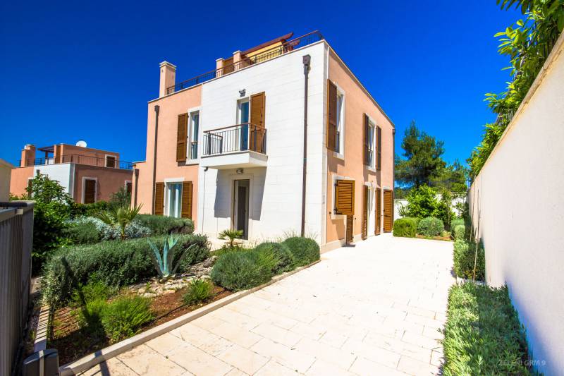 Villa Brac Hill Afrodita with Pool Brač