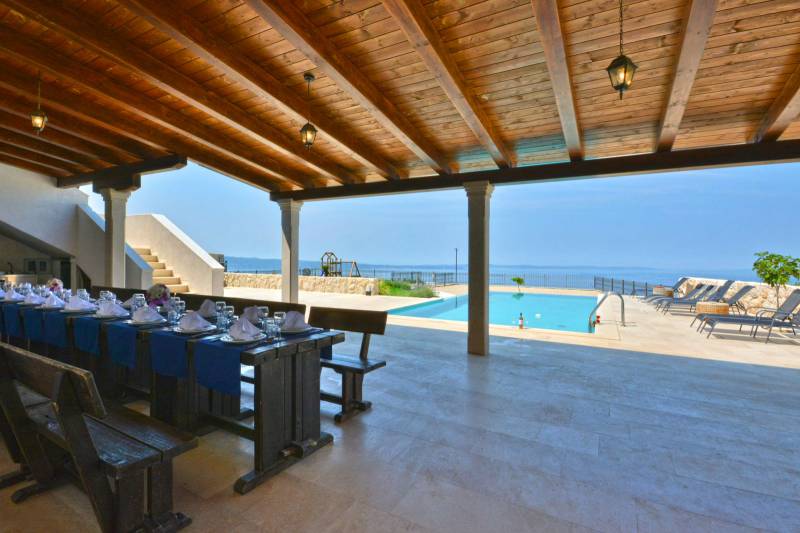 Luxury Villa Life 2 Enjoy with Swimming Pool Split