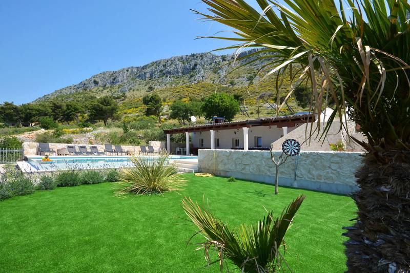 Luxury Villa Life 2 Enjoy with Swimming Pool Split