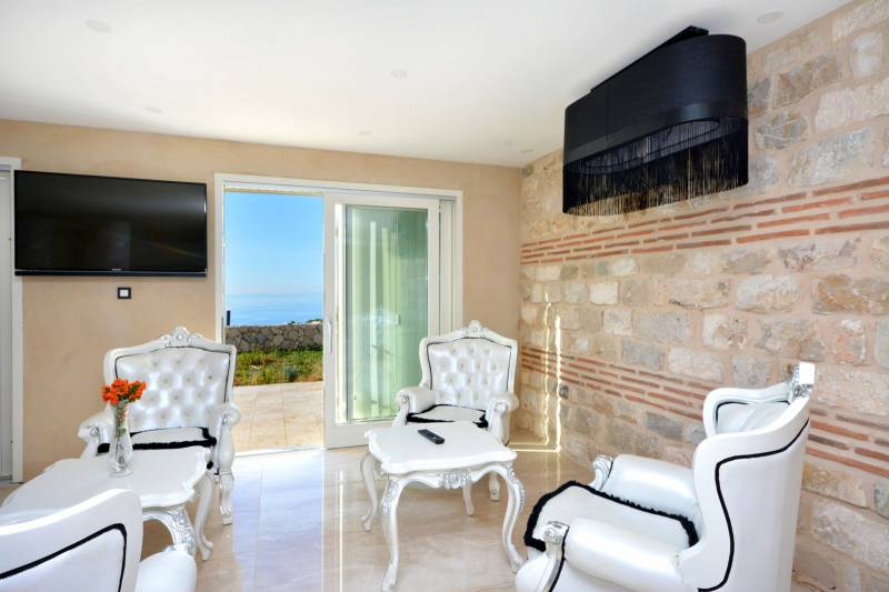 Luxury Villa Life 2 Enjoy with Swimming Pool Split
