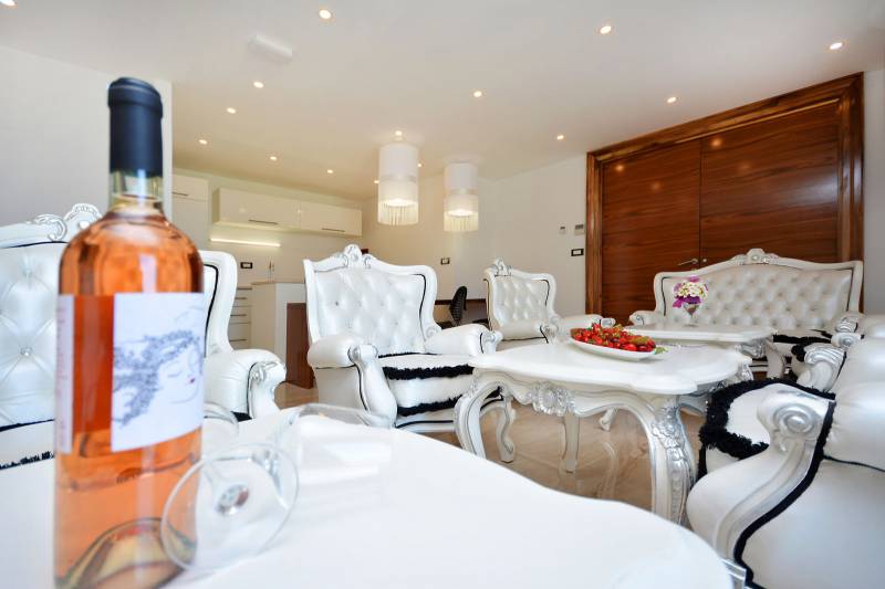 Luxury Villa Life 2 Enjoy with Swimming Pool Split