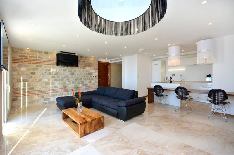 Luxury Villa Life 2 Enjoy with Swimming Pool Split