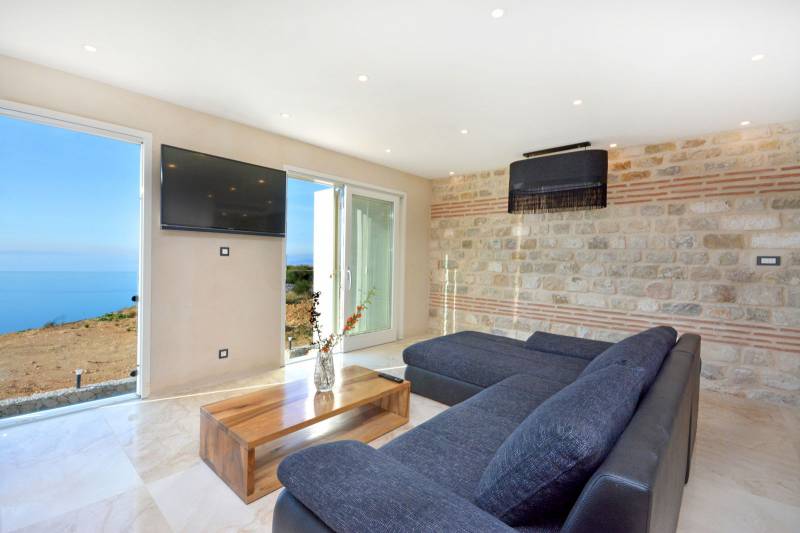 Luxury Villa Life 2 Enjoy with Swimming Pool Split