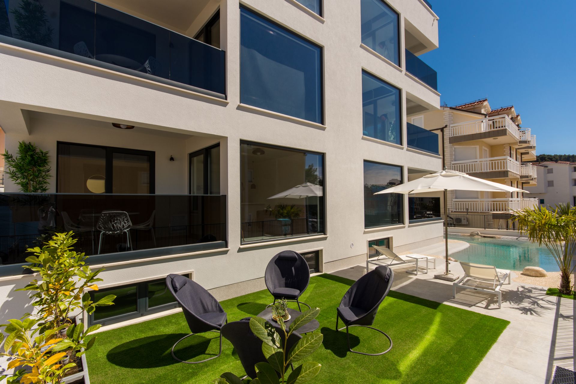 Luxury Apartment Royal M with Pool II