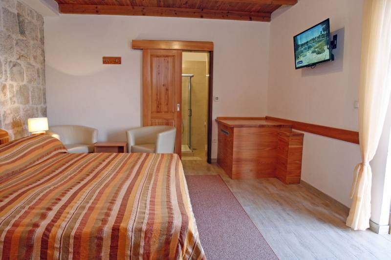 Country House Rose Alley z Basenem Split