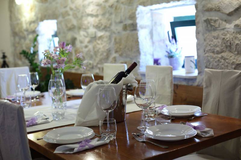 Kuća za Odmor Dalmatian Stone s Bazenom Makarska