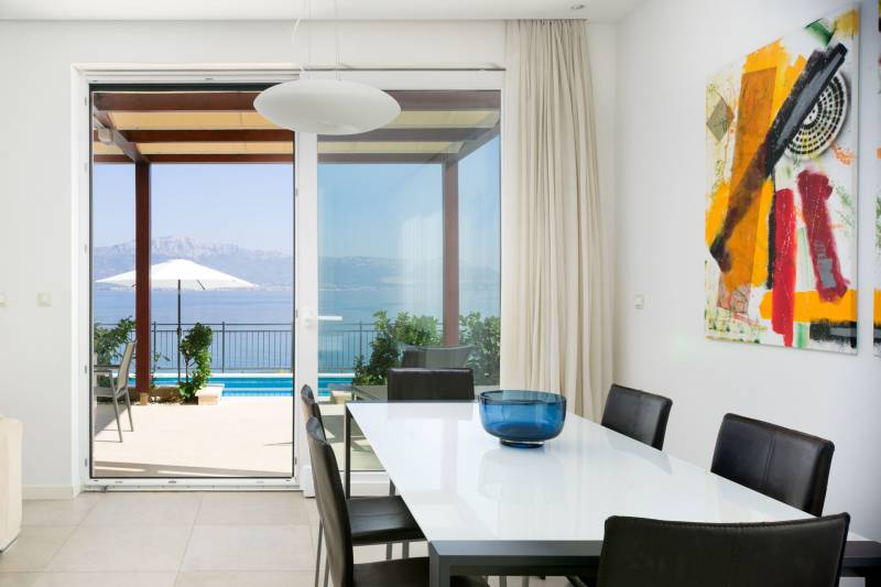 Beachfront Apartment Lemonade with Pool III Trogir