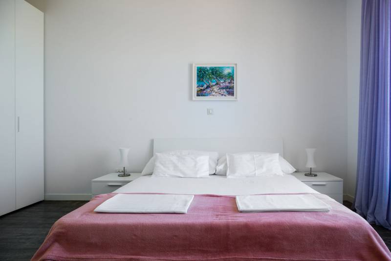Beachfront Apartment Lemonade with Pool V Trogir