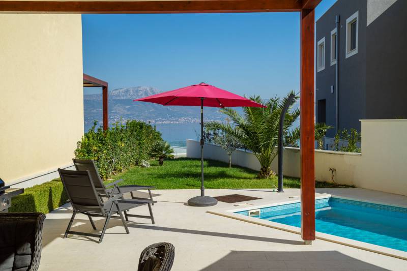 Ferienwohnung Lemonade mit Pool am Strand VII Trogir