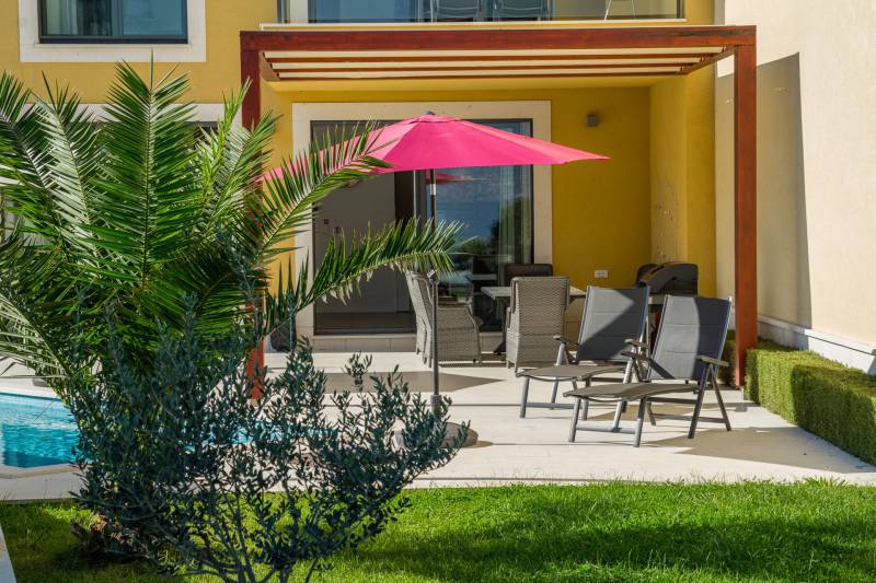 Ferienwohnung Lemonade mit Pool am Strand VII Trogir