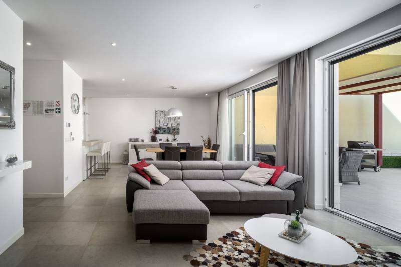 Ferienwohnung Lemonade mit Pool am Strand VII Trogir