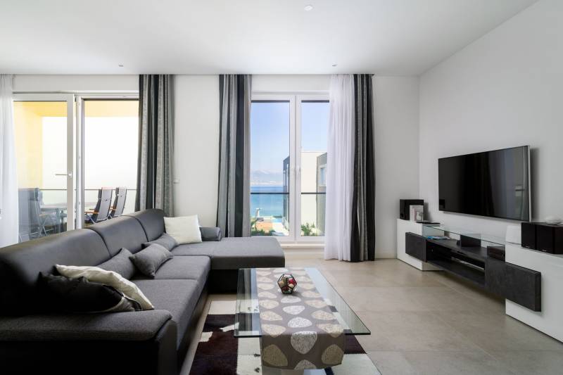 Beachfront Apartment Lemonade VIII Trogir