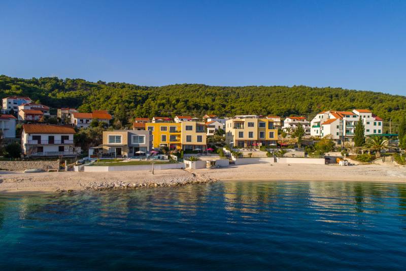 Beachfront Apartment Lemonade VIII Trogir
