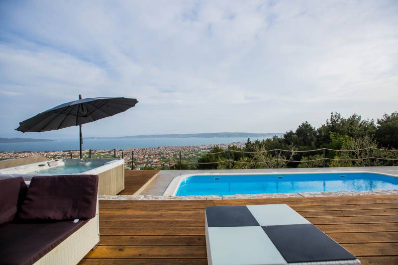 Luksusowa Willa Grand View z Basenem Split