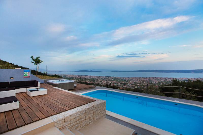 Luksusowa Willa Grand View z Basenem Split