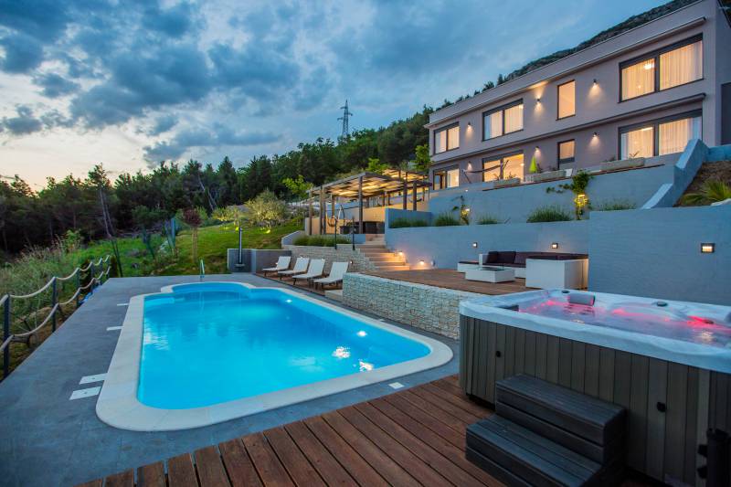 Luksusowa Willa Grand View z Basenem Split