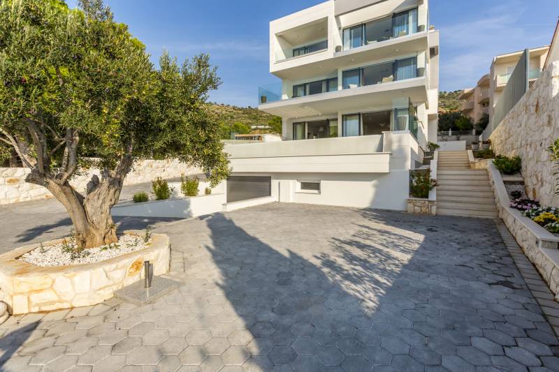Villa Arinna with Swimming Pool Primošten
