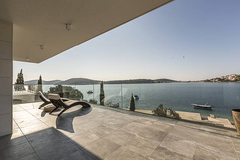 Villa Arinna with Swimming Pool Primošten