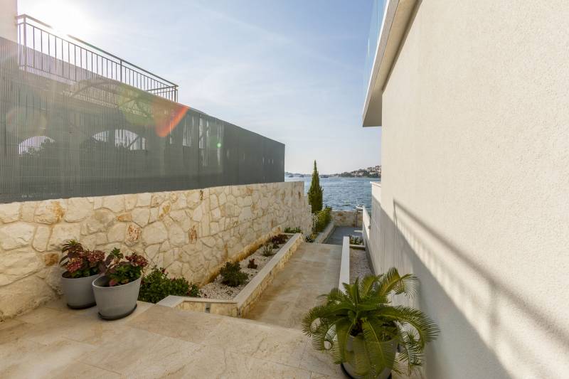 Villa Arinna with Swimming Pool Primošten