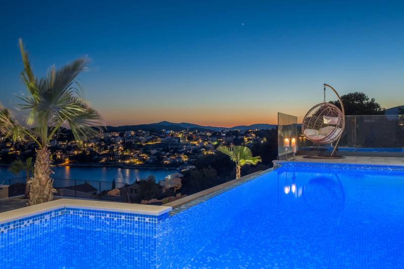Luksuzna Vila White Pearl s Bazenom Trogir