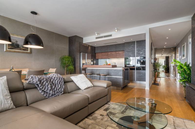 Luxury Residence Gabriela with Pool Split