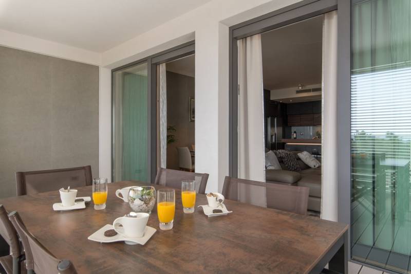Luxury Residence Gabriela with Pool Split