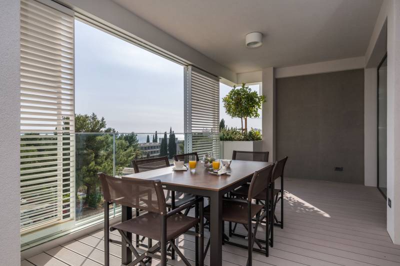 Luxury Residence Gabriela with Pool Split