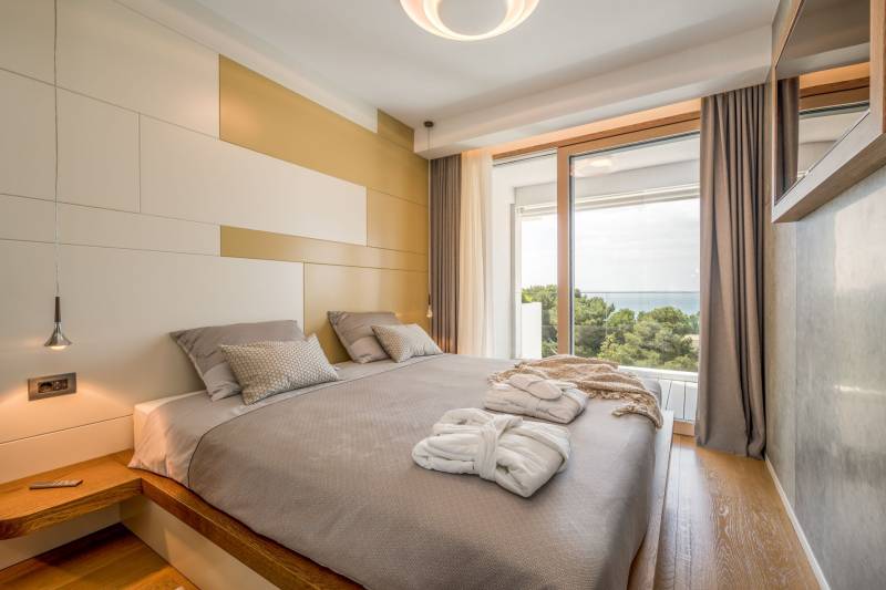 Luxury Residence Gabriela with Pool Split