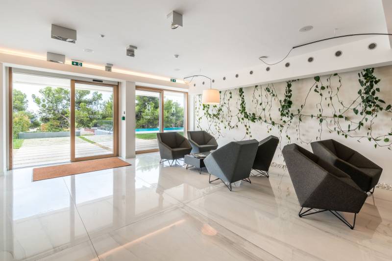 Luxury Residence Gabriela with Pool Split