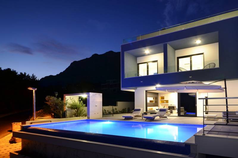 Villa Ninona med Basseng I Makarska