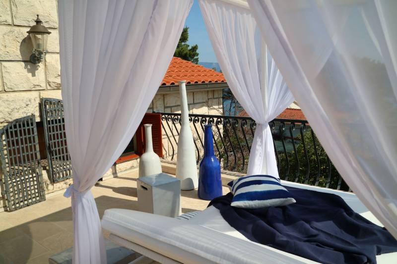 Villa Pharos with Swimming Pool Hvar