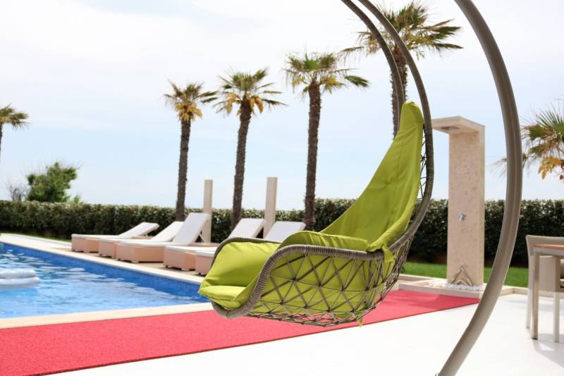 Luxury Villa Beyond with Pool Pag