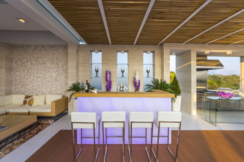 Luxury Villa Beyond with Pool Pag