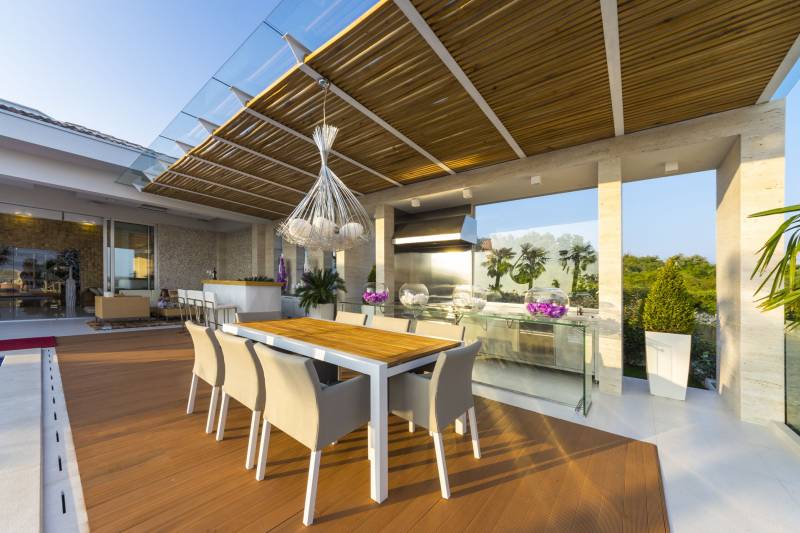 Luxury Villa Beyond with Pool Pag
