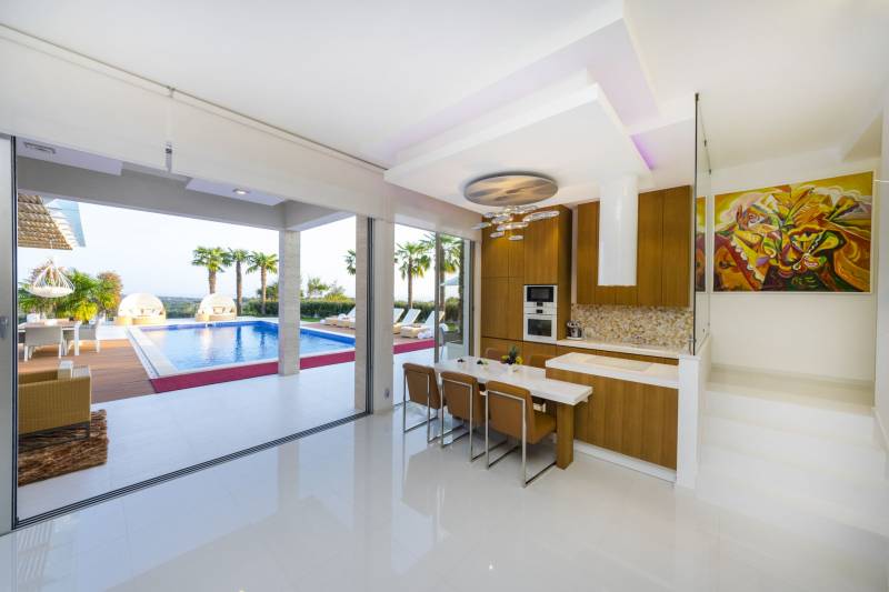 Luxury Villa Beyond with Pool Pag
