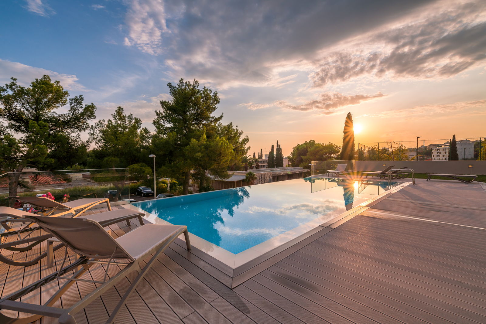 Minimalist Apartments For Rent Swimming Pool with Simple Decor