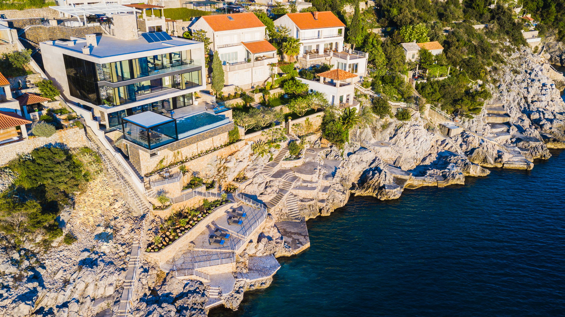 Seafront ultraluxury Villa Grand Oceania with Pool in Dubrovnik