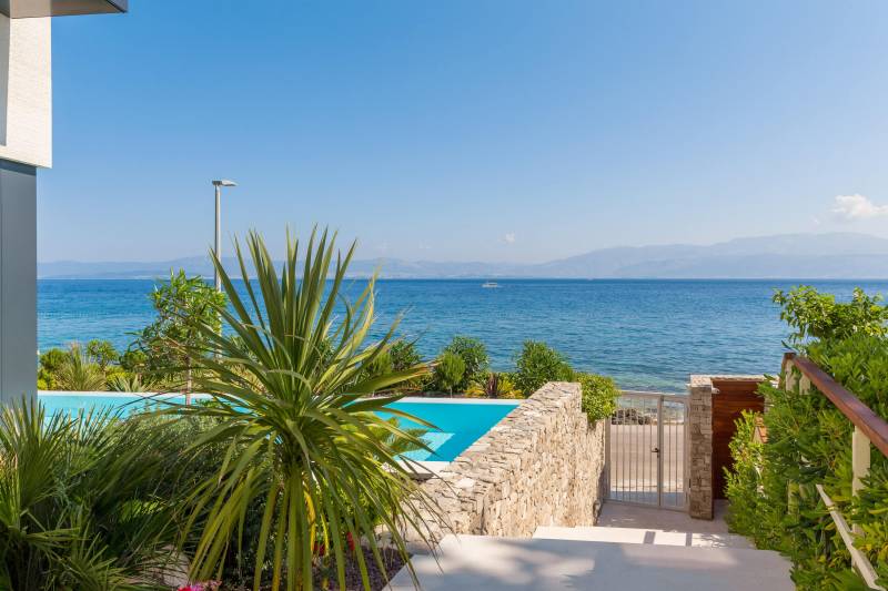 Omega Villas Complex Brač