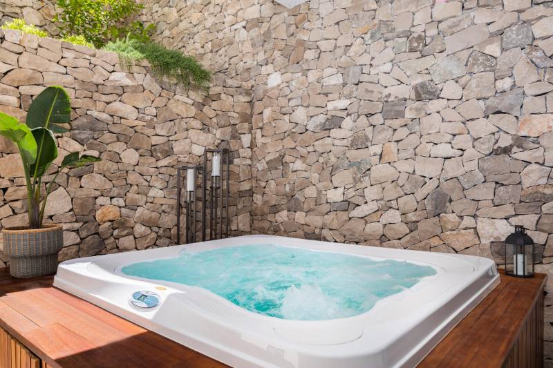 Omega Villas Complex Brač