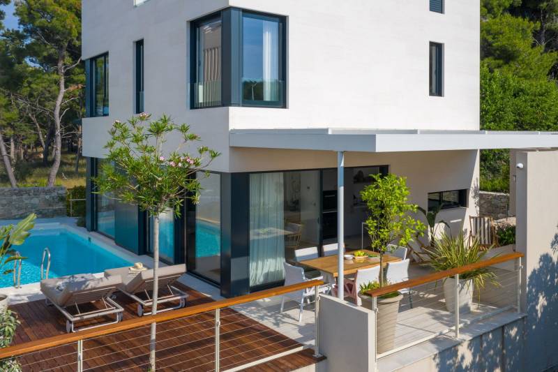 Omega Villas Complex Brač