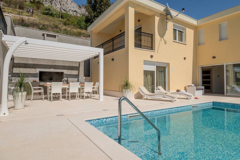 Luxury Villa Neverending Story with Swimming Pool Omiš