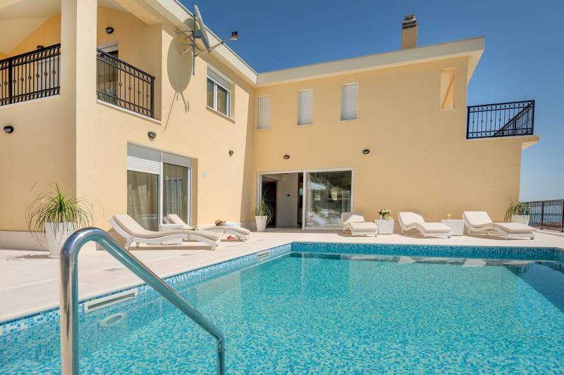 Luxury Villa Neverending Story with Swimming Pool Omiš