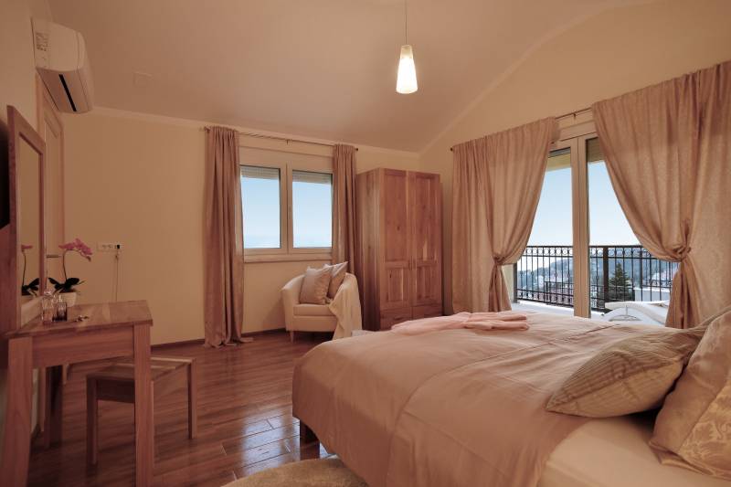 Luxury Villa Neverending Story with Swimming Pool Omiš