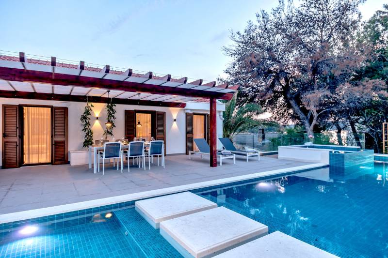Villa Magic Bay with Heated Pool Brač