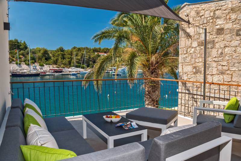 Villa Magic Bay with Heated Pool Brač