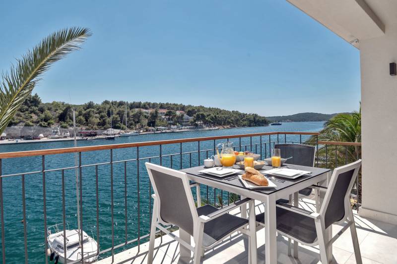 Villa Magic Bay with Heated Pool Brač