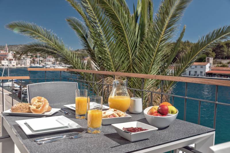Villa Magic Bay with Heated Pool Brač
