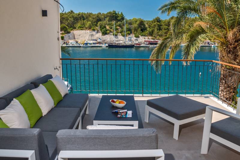 Villa Magic Bay with Heated Pool Brač